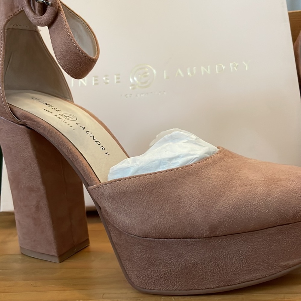 Chinese Laundry size 9 Never Been Worn